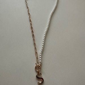 “S” gold + pearl necklace